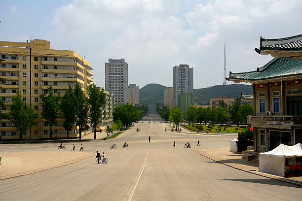 paisaje urbano, kaesong, corea del norte - kim jong il fotografías e imágenes de stock
