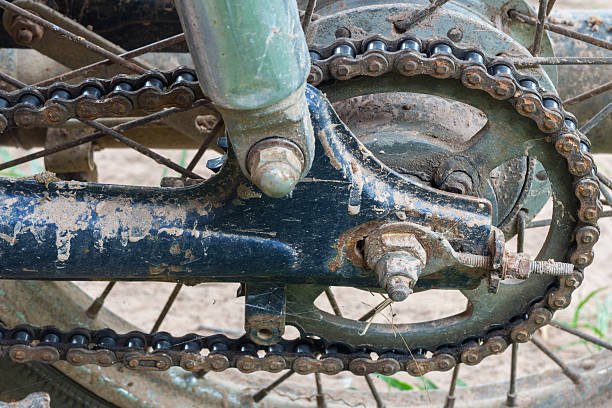 istock Old and dirty motorcycle chain 603193712