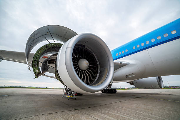 istock Maintenance of engine in an airplane 603257234
