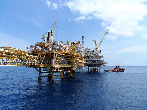 istock Offshore oil and gas central process platform 603259150