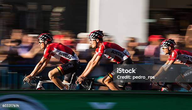 La Vuelta A España 2016 Team Lotto Soudal Foto de stock y más banco de imágenes de Equipo deportivo - Equipo deportivo, Andar en bicicleta, Competición por equipos
