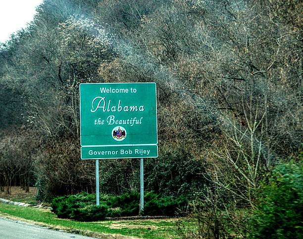 istock Welcome to Alabama Sign 603872046