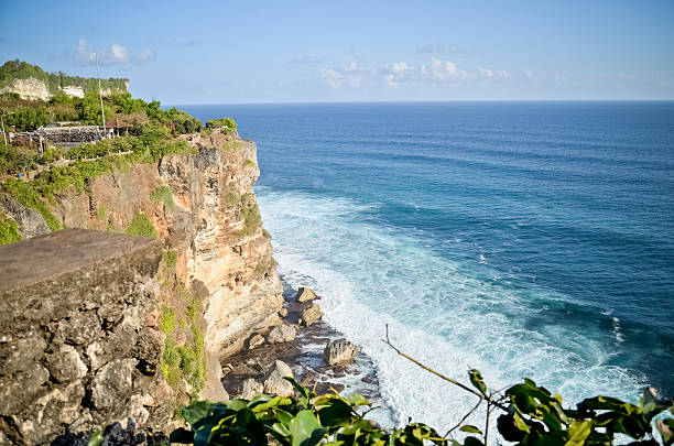 vista del tempio marino balinese - bali temple landscape seascape foto e immagini stock