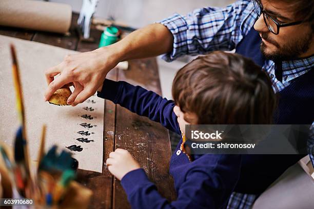 Weihnachten Kreativität Stockfoto und mehr Bilder von Bastelarbeit - Bastelarbeit, Weihnachten, Kunstdruck