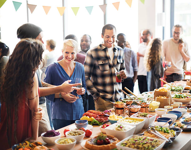istock Brunch Choice Crowd Dining Food Options Eating Concept 603992362