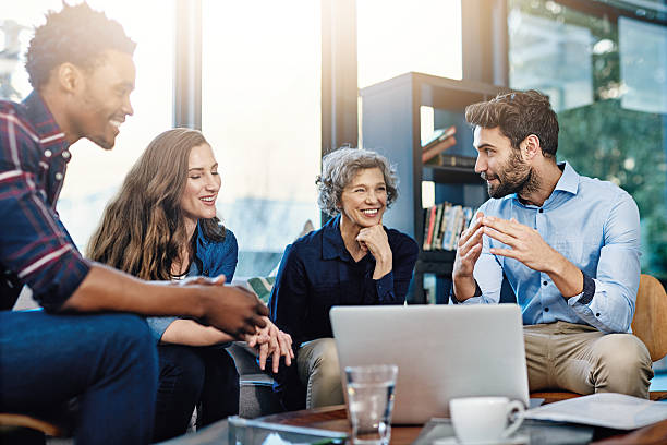 zawsze radzą sobie najlepiej - business meeting teamwork meeting mature adult zdjęcia i obrazy z banku zdjęć