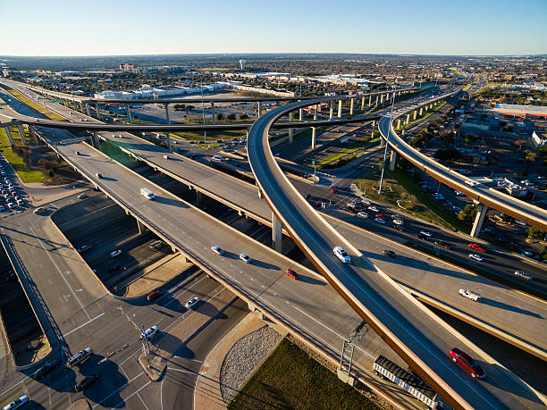 고속도로 35 번 고속도로 를 통해 공중 고속도로 교환 유료 도로 - highway overpass texas multiple lane highway 뉴스 사진 이미지