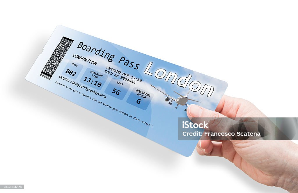 런던으로 가는 비행기 표를 들고 있는 여성의 손 잉글랜드에 대한 스톡 사진 및 기타 이미지 - 잉글랜드, 건네주기, 관광 - Istock