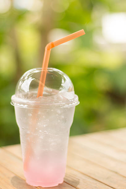 istock Iced Lychee/Lychee fizzy drink with mint and soda 604334106