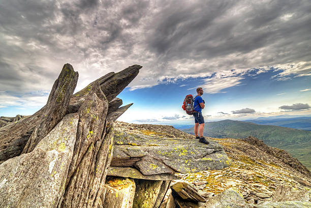 explorateur de petits glydres - wales snowdonia snowdonia national park mountain photos et images de collection