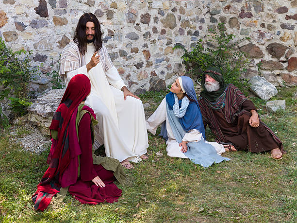 istock People listening to Jesus 604355288