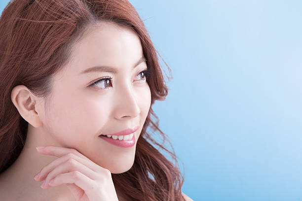 istock Beauty woman look something 604376110