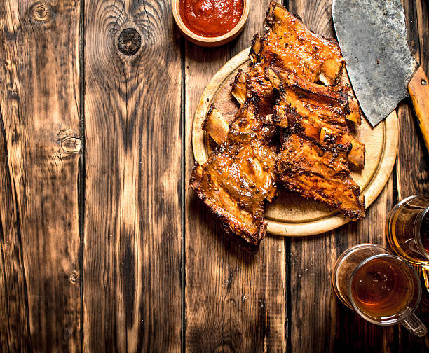 istock Cutting ax to the ribs 604893110