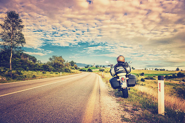 voyage aventure - motorcycle road journey travel photos et images de collection