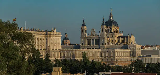 A picture of the Catedral de la Almudena (and also the Palacio Real de Madrid) taken at sunset.