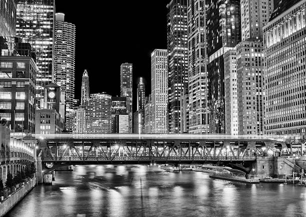 chicago  - chicago illinois chicago river bridge zdjęcia i obrazy z banku zdjęć
