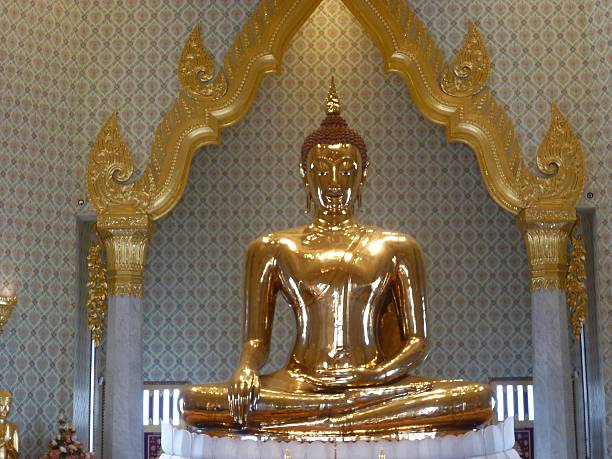 istock The golden buddha at Wat Traimit - Bangkok. 605788172
