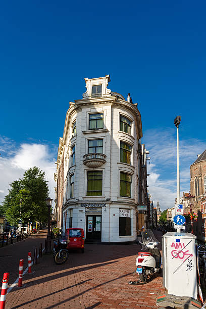 hotel voyagers, amsterdam - voyagers imagens e fotografias de stock