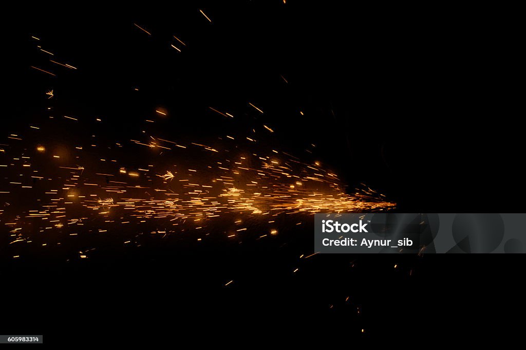 Feuer funkt auf schwarzem Hintergrund - Lizenzfrei Funken Stock-Foto
