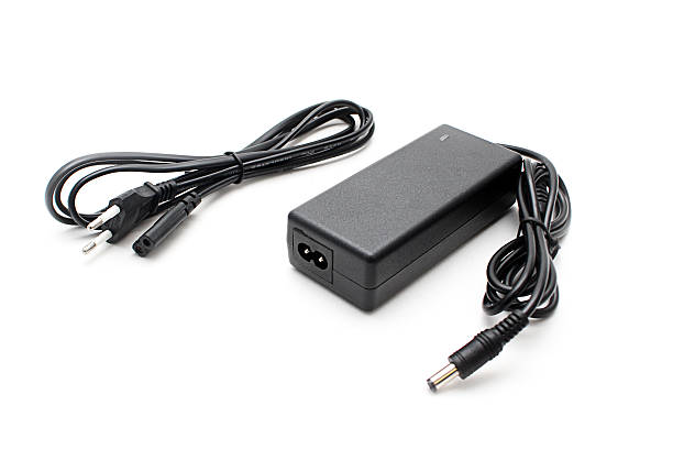 laptop charger cable - recharger imagens e fotografias de stock