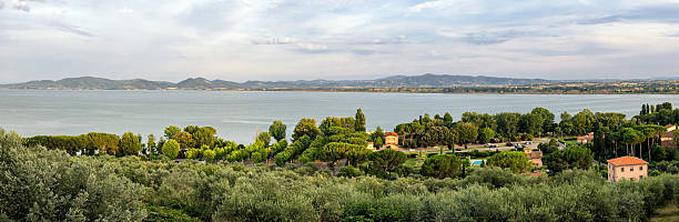 istock Lago Trasimeno (Umbria) Panorama from Castiglione del Lago 606004886