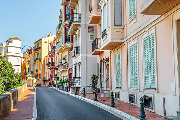istock Sidewalk along apartments in Monaco 606015594