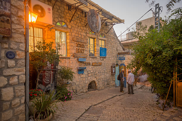 sojusznik z różnymi znakami, w safed (tzfat) - safed zdjęcia i obrazy z banku zdjęć