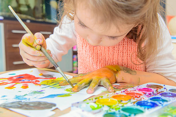 рисунок, окрашивает - child art childs drawing painted image стоковые фото и изображения