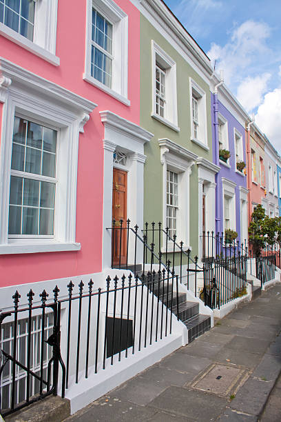 istock Notting Hill colored houses 606225698