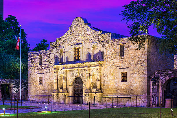 istock The Alamo in San Antonio 606233816