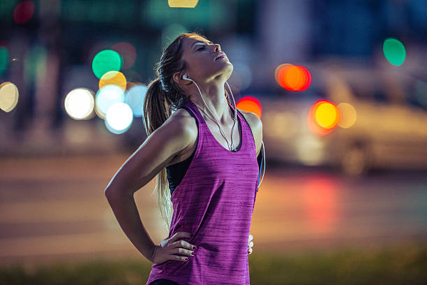 tylko jem mój oddech - breathing exercise jogging exercising relaxation exercise zdjęcia i obrazy z banku zdjęć