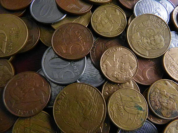 istock Brazilian Coins - Moedas Brasileiras 606649430