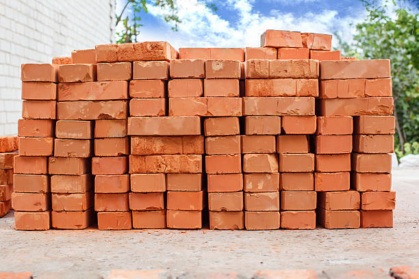 Stack Of Red Bricks Stock Photo - Download Image Now - Brick, Stack, Heap -  iStock