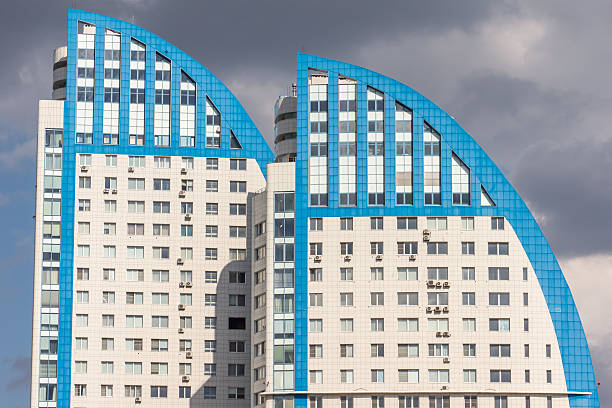istock Modern residential building in a big city 606672312