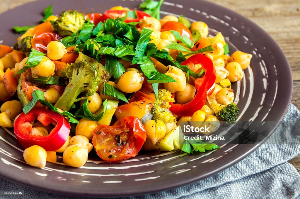 Eintopf mit Kichererbsen und Gemüse - Lizenzfrei Veganes Essen Stock-Foto