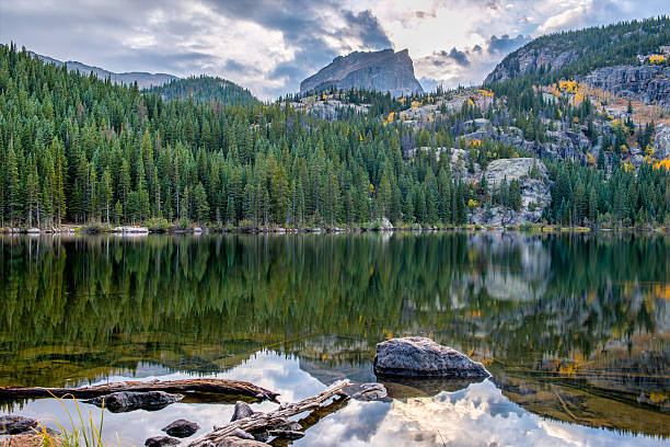 istock sunset in the mountains overlooking the alpine lake 606704002