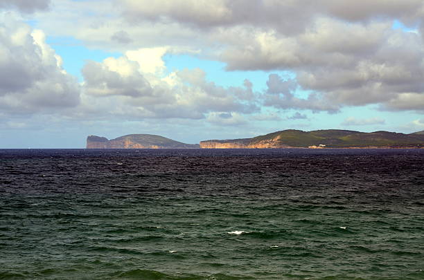 istock Sea landscape with bad weather and the cloudy sky 607280938