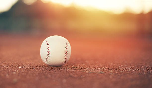 bola de basebol - catching horizontal nobody baseballs imagens e fotografias de stock