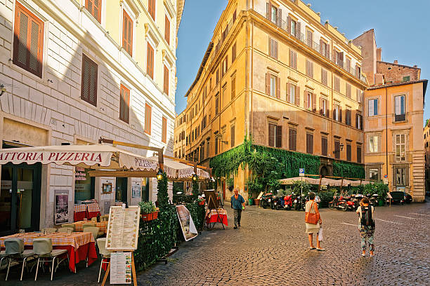 piazza del caprettari en roma italia - rome cafe art italy fotografías e imágenes de stock