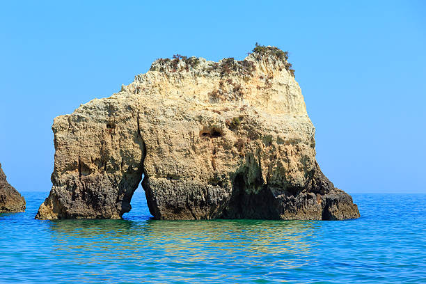 istock Algarve beach Dos Tres Irmaos (Portugal) 607470364