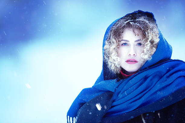 istock winter beautiful woman 607481498