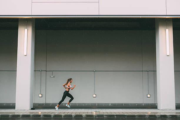 istock Jogging in the city 607491682