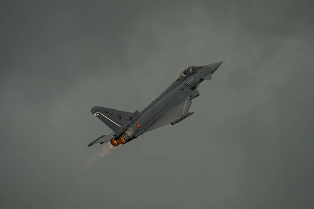 eurofighter typhoon  - airshow airplane weather military zdjęcia i obrazy z banku zdjęć