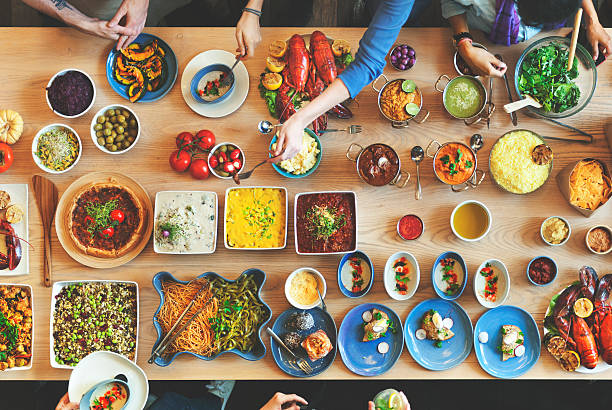 istock Brunch Choice Crowd Dining Food Options Eating Concept 607507304