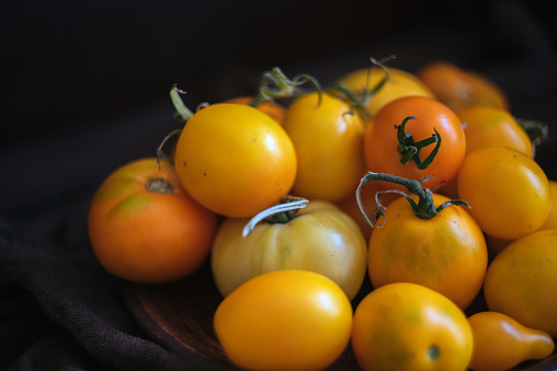 Heirloom Tomato, Heirloom Tomatoes Vegeta, Multi Colored, Tomato, Small, Directly Above