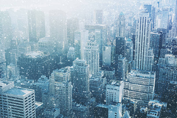 neve a new york - immagine fantastica - new york city new york state skyline winter foto e immagini stock