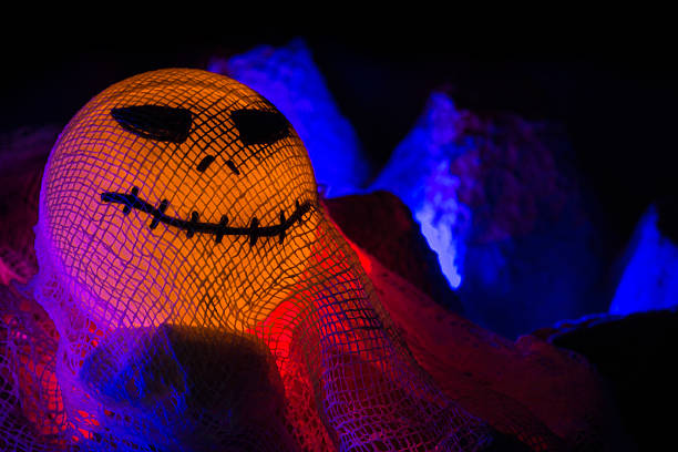 ghost face of halloween - witch voodoo smiling bizarre imagens e fotografias de stock