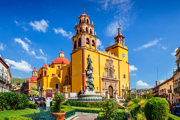 basilica de nuestra señora de guanajuato mexique - our lady photos et images de collection