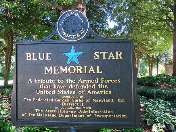 maryland world war ii memorial, annapolis, maryland, états-unis - medal military purple heart medal award photos et images de collection
