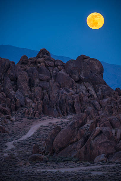 istock Alabama Hills California Landscape 607877246